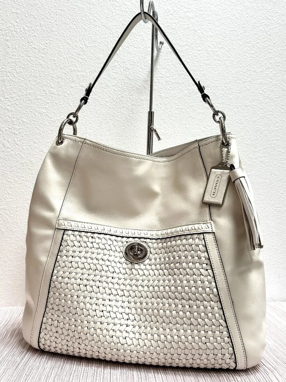 COACH Park Woven Hobo F23931 in Parchment Leather - MSRP $598 in EUC